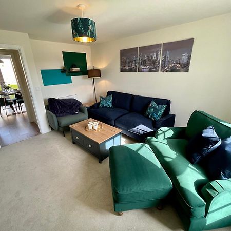 3-Bedroom Luxury Stay With Free Parking マーケット・ハーバラ エクステリア 写真