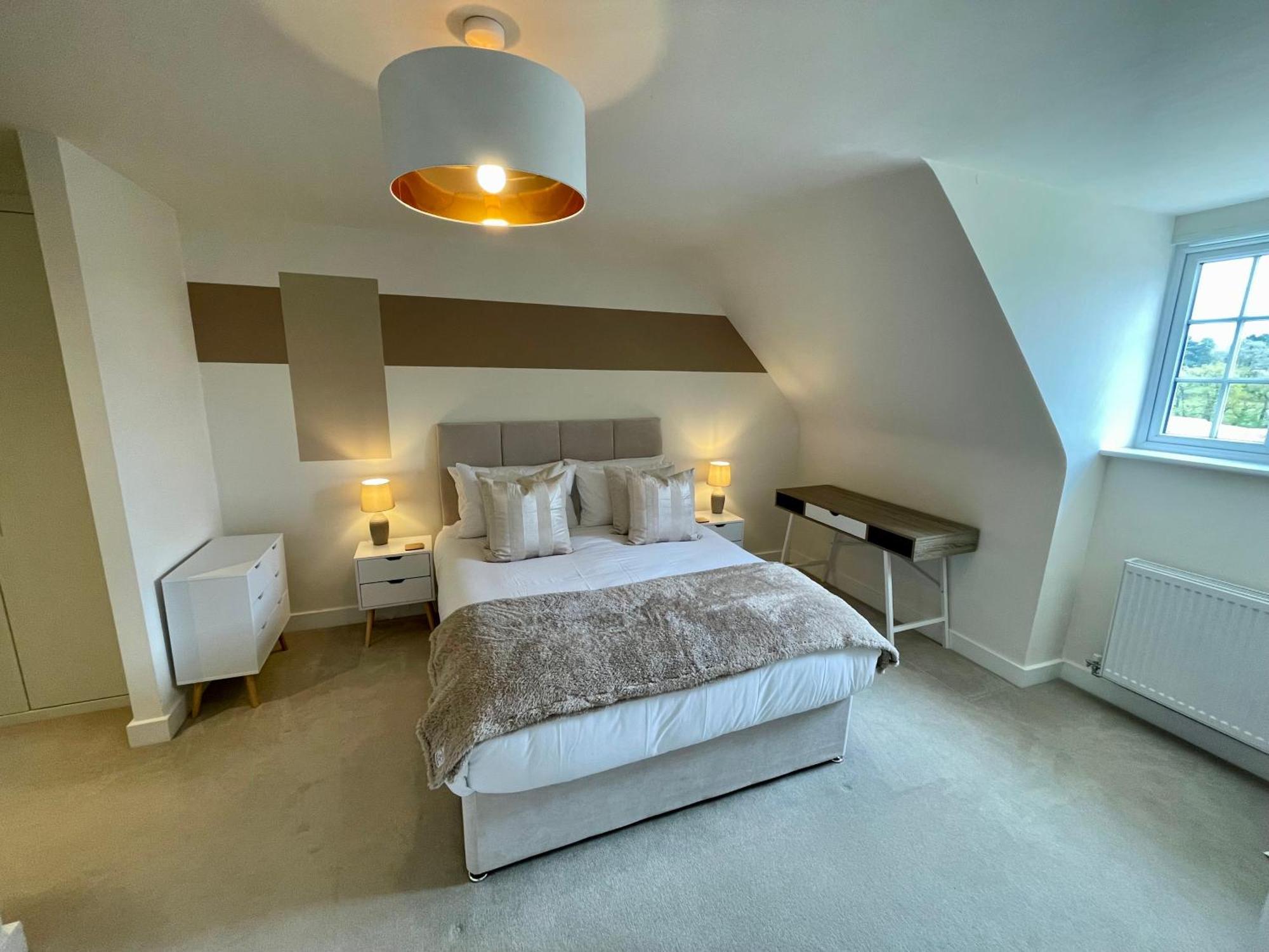 3-Bedroom Luxury Stay With Free Parking マーケット・ハーバラ エクステリア 写真