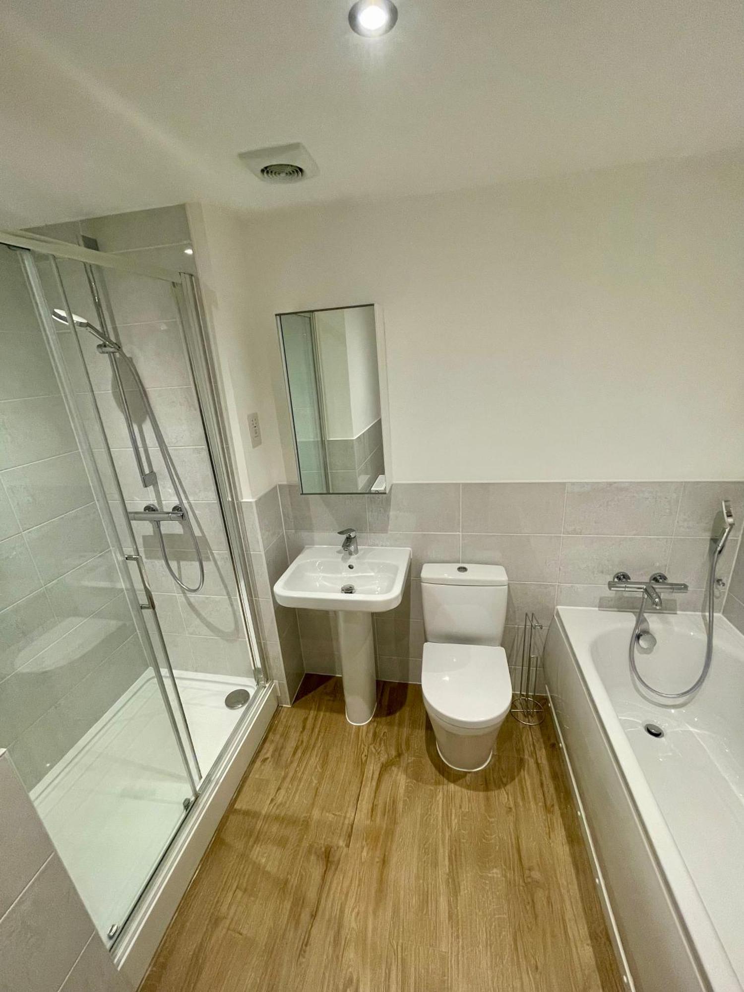 3-Bedroom Luxury Stay With Free Parking マーケット・ハーバラ エクステリア 写真