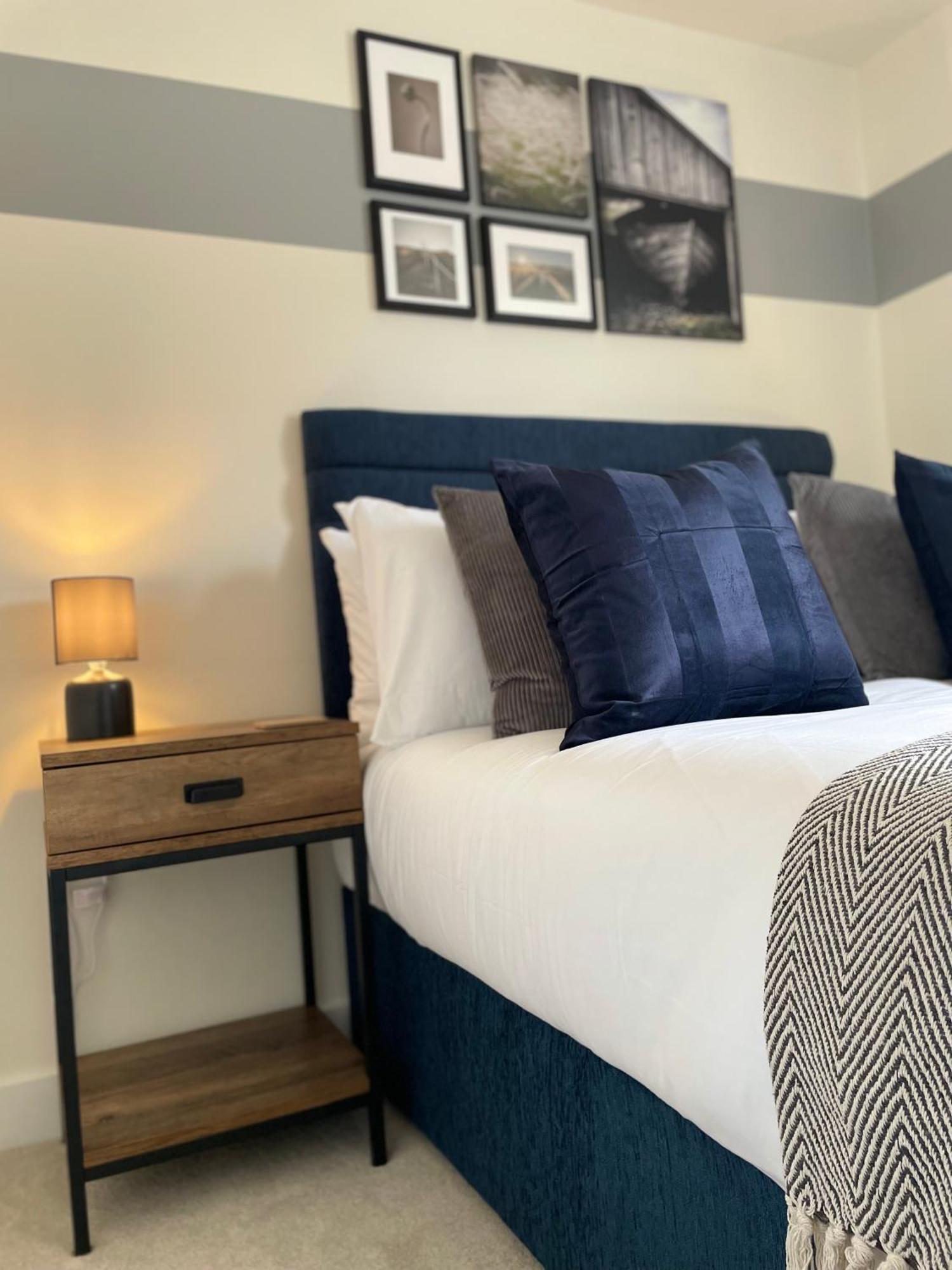 3-Bedroom Luxury Stay With Free Parking マーケット・ハーバラ エクステリア 写真