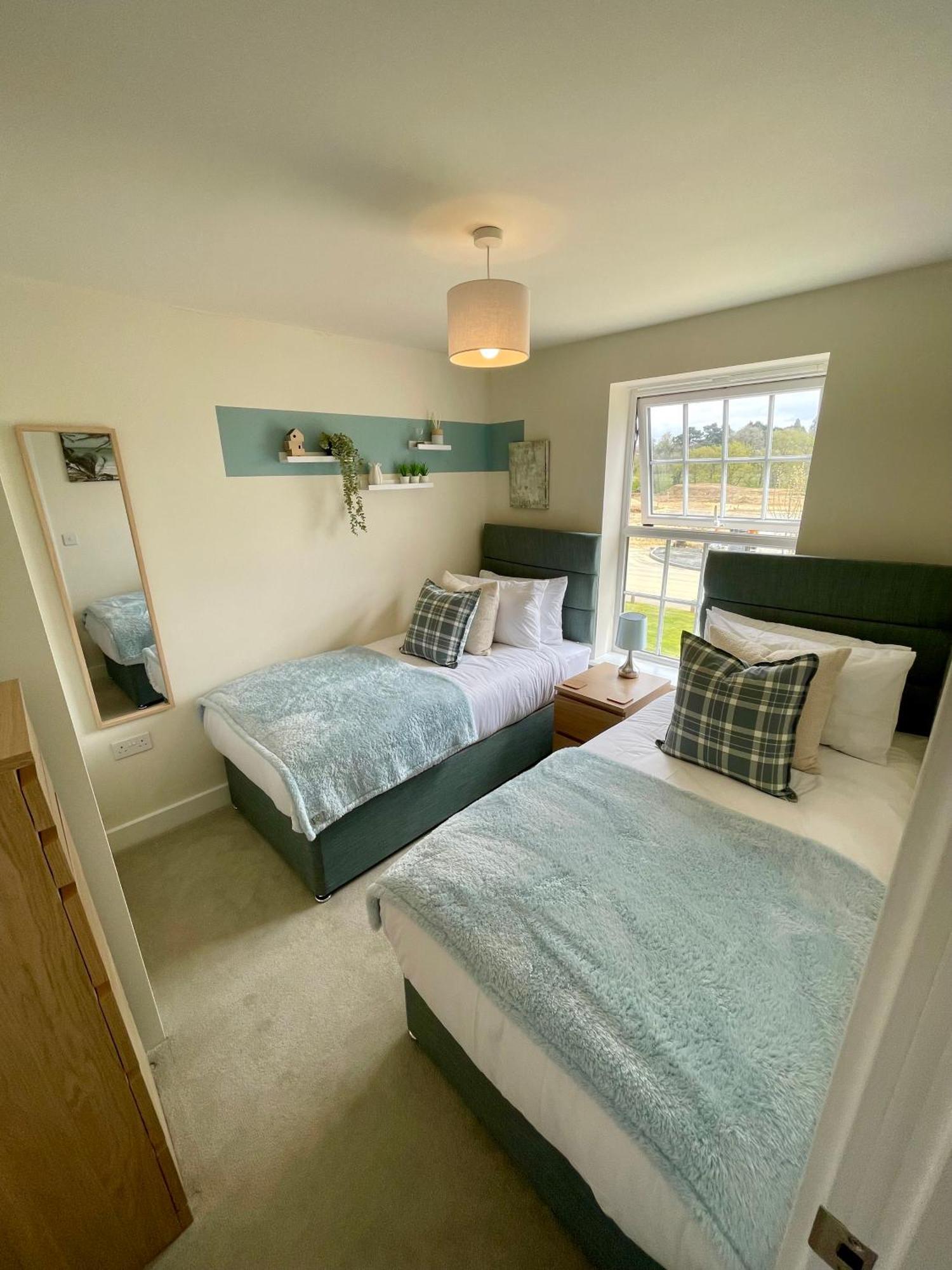 3-Bedroom Luxury Stay With Free Parking マーケット・ハーバラ エクステリア 写真