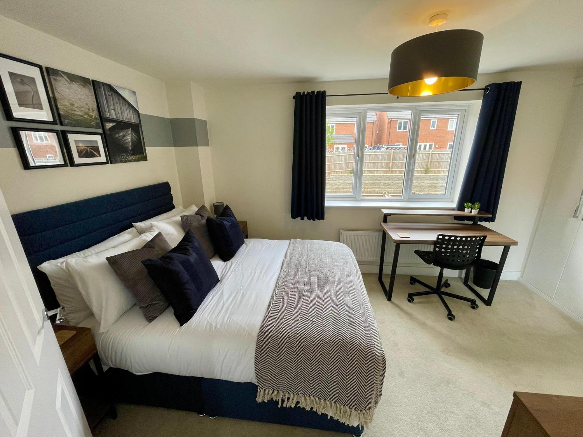 3-Bedroom Luxury Stay With Free Parking マーケット・ハーバラ エクステリア 写真