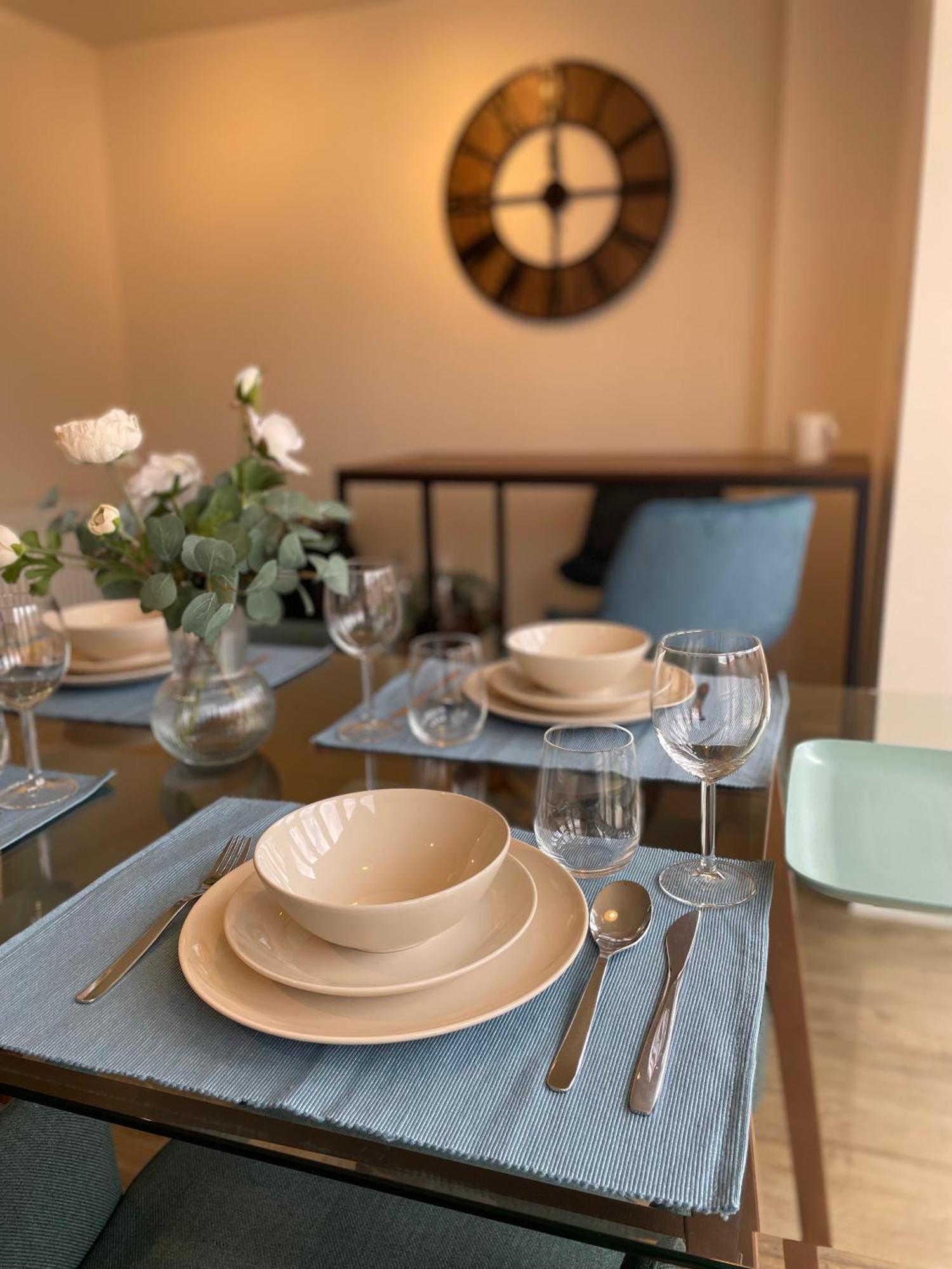 3-Bedroom Luxury Stay With Free Parking マーケット・ハーバラ エクステリア 写真